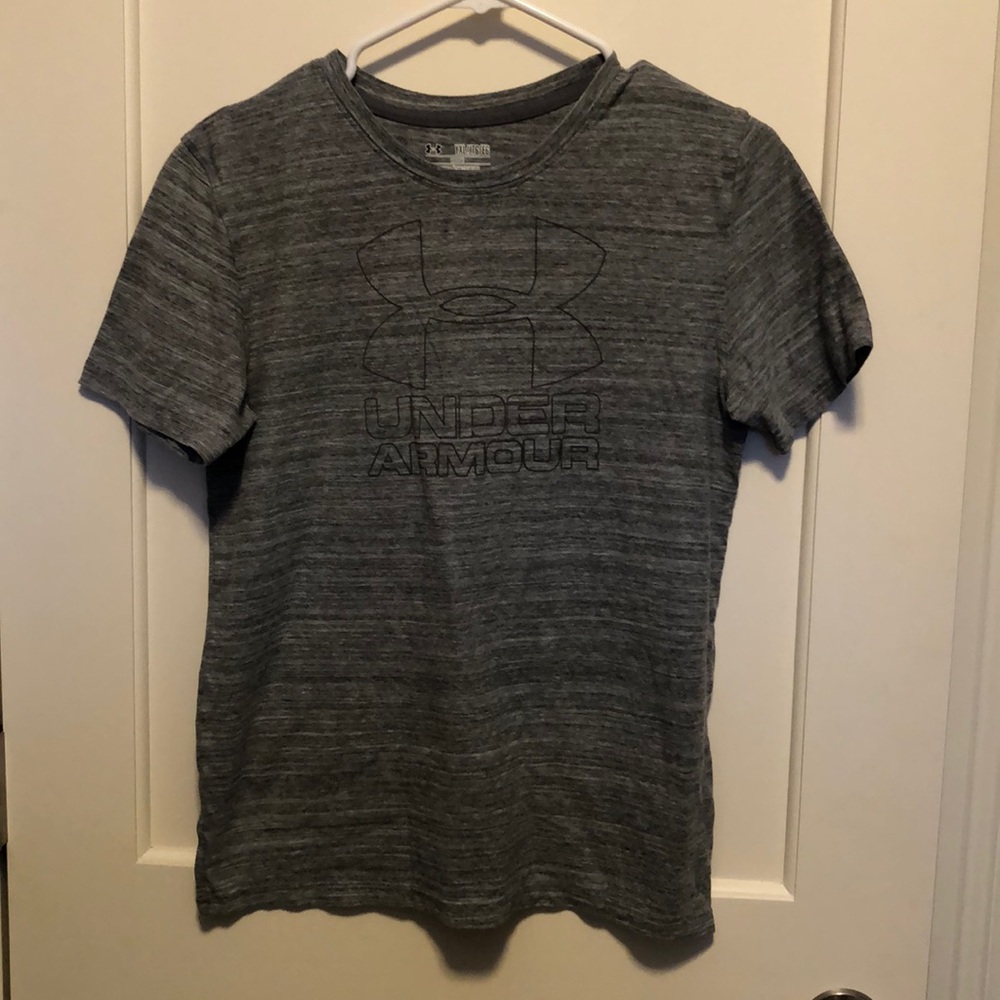 Under armour t shirt youth extra large